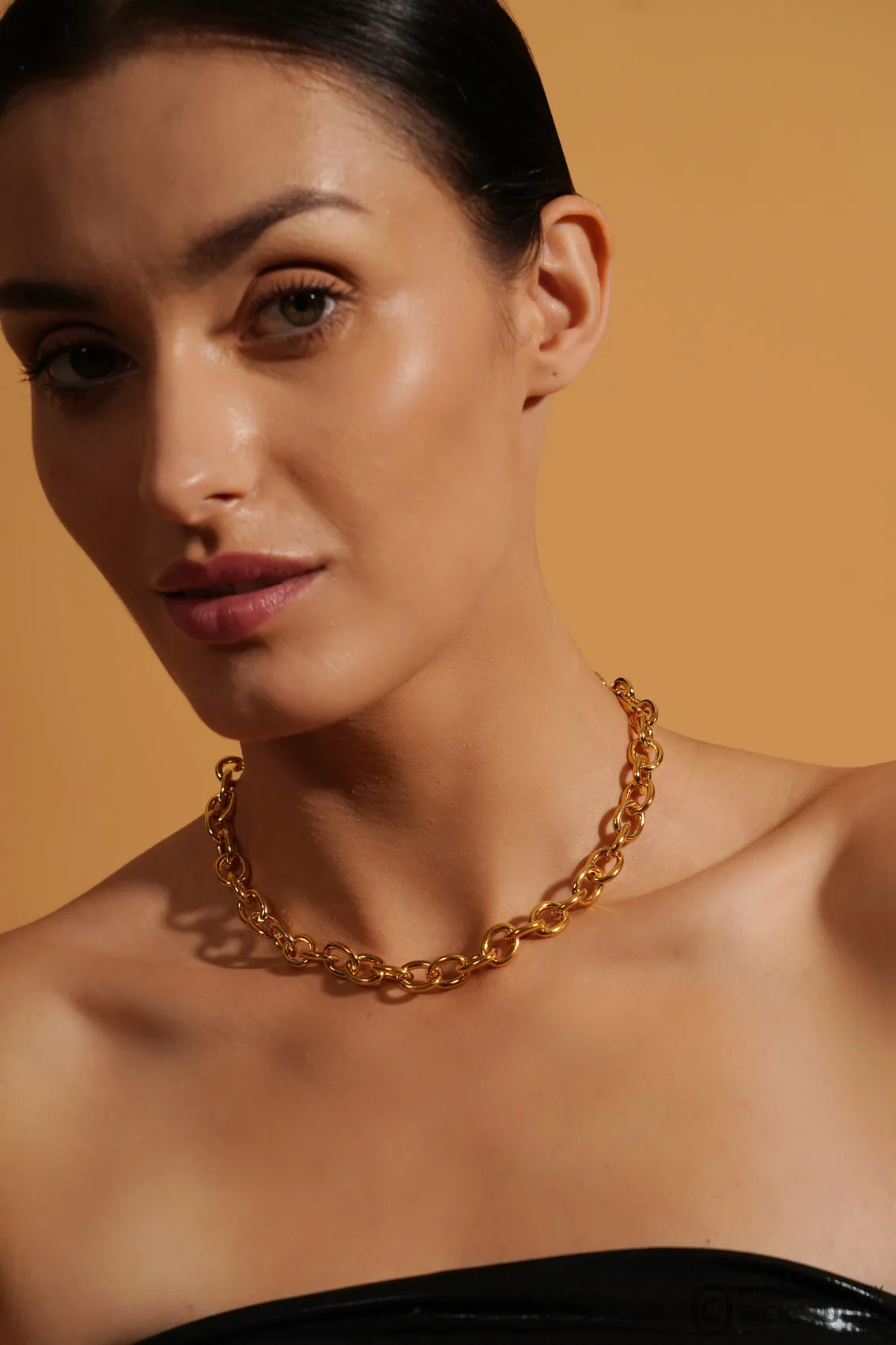 Gold and diamond necklace macro jewellery photography
