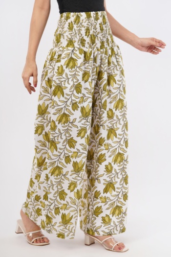 Ckstudio shot of floral wide-leg pants on white background, Commercial Product Photography
