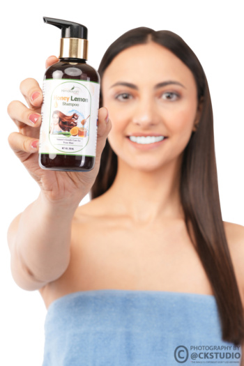 hair accessiores shampoo oil conditioner serum softner photography