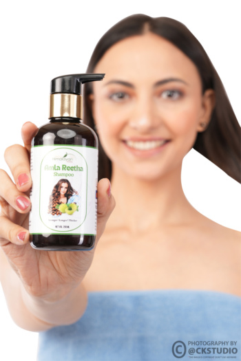 hair accessiores shampoo oil conditioner serum softner photography