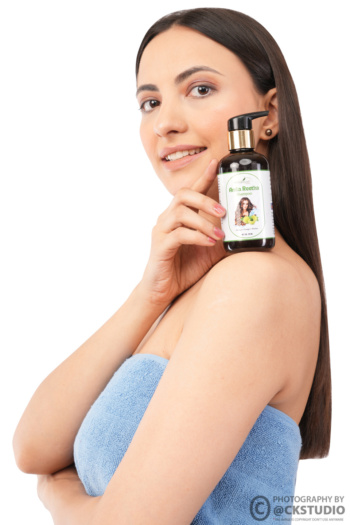 hair accessiores shampoo oil conditioner serum softner photography