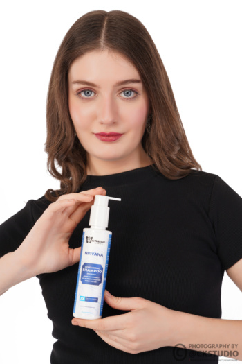 hair accessiores shampoo oil conditioner serum softner photography