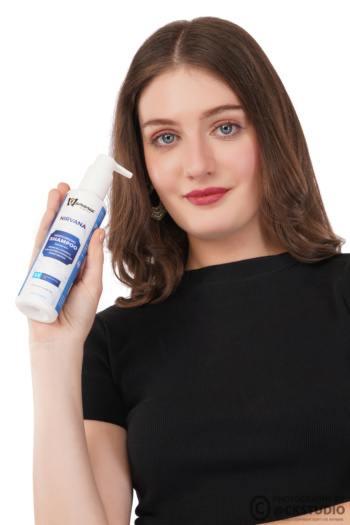 hair accessiores shampoo oil conditioner serum softner photography