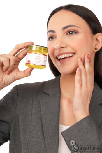 skincare face wash serum suncream moisturizer hair removel body lotion photography