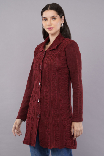 Ckstudio shot of model wearing maroon knitted cardigan on gray background, Commercial Product Photography