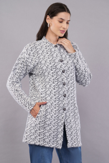 Ckstudio shot of model wearing patterned buttoned coat on gray background, Commercial Product Photography