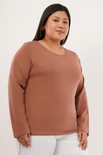 Shot of model wearing brown long-sleeve top on white background, Commercial Product Photography — Ckstudio