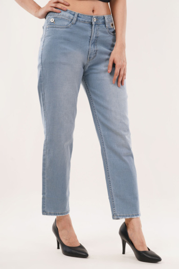 B) light blue jeans on white background, Commercial Product Photography shot — Ckstudio